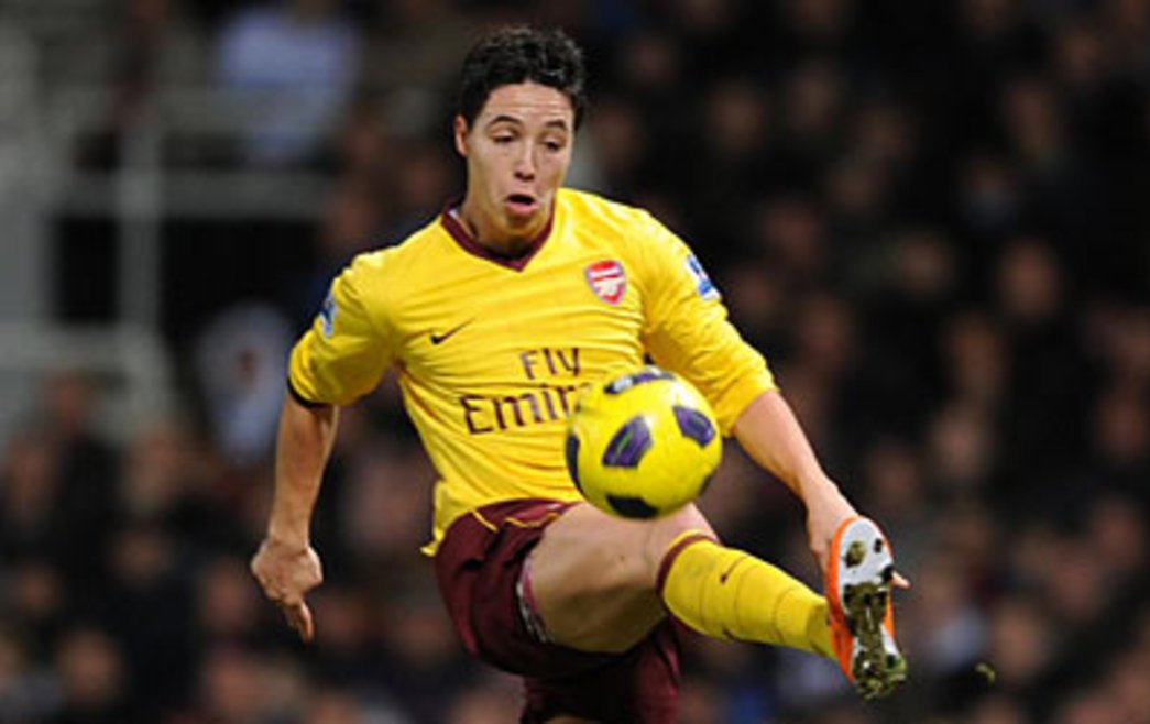 arsenal 2010 away kit